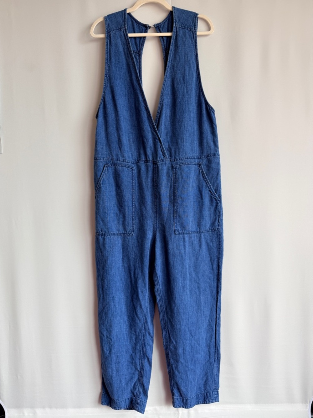 Free People 100% Linen Deep V Cropped Jumpsuit –  Romper Size Large